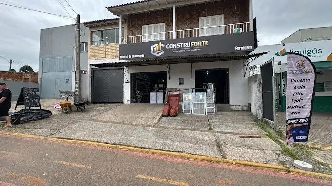 Fachada da loja Construforte na Rua Jorge Amado, em Gravataí